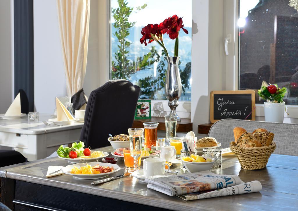 Hotel Fliegendes Klassenzimmer Бад-Берлебург Экстерьер фото