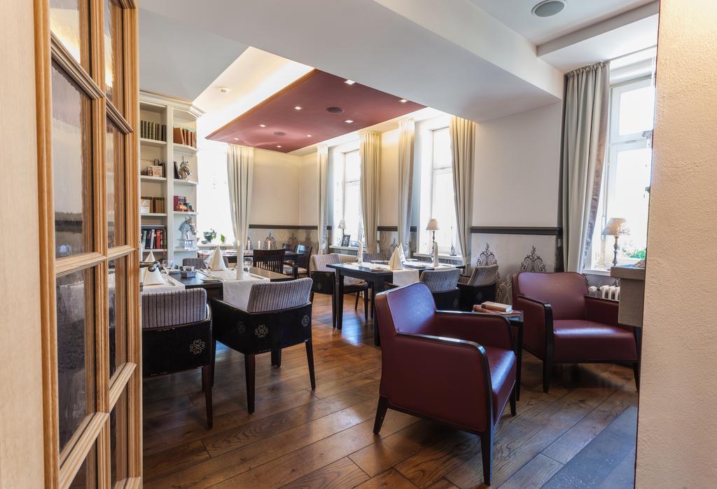 Hotel Fliegendes Klassenzimmer Бад-Берлебург Экстерьер фото